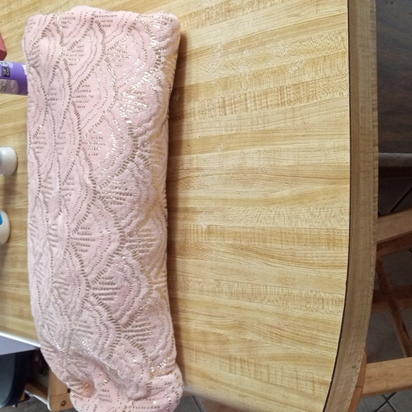 H#52 Pillow fort Mermaid Blanket - Picture 4 of 4